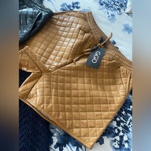 Jenni Quilted Vegan Leather Shorts Camel and black GiGiO